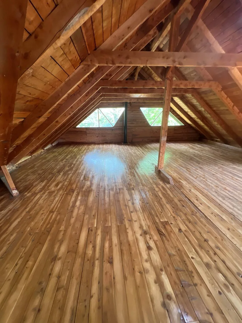 La madera y la luz en la planta alta